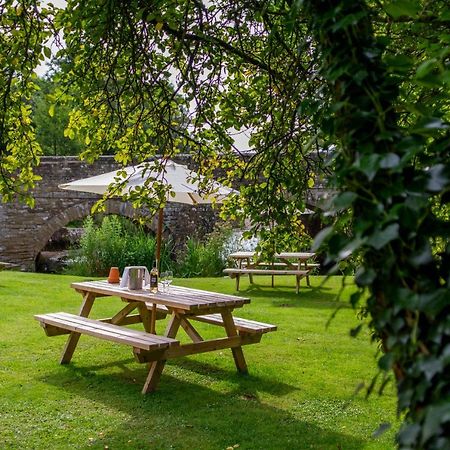 The Lion Hotel Leintwardine Exterior foto