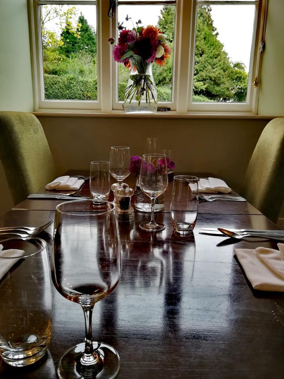 The Lion Hotel Leintwardine Exterior foto