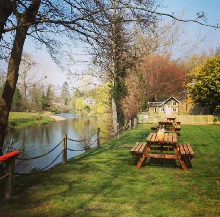 The Lion Hotel Leintwardine Exterior foto
